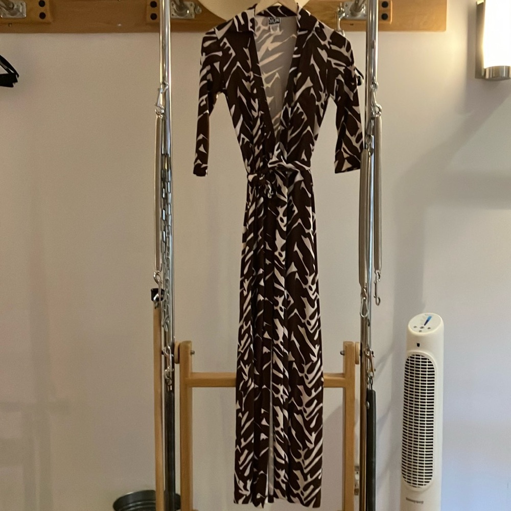 DVF vintage wrap dress. Sz 2 full length
